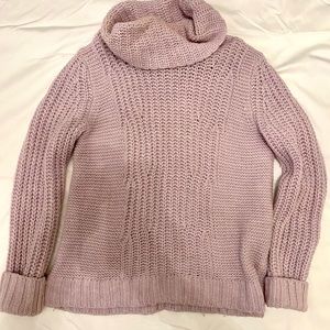BANANA REPUBLIC LILAC CABLE KNIT TURTLENECK SWEATER (size medium)